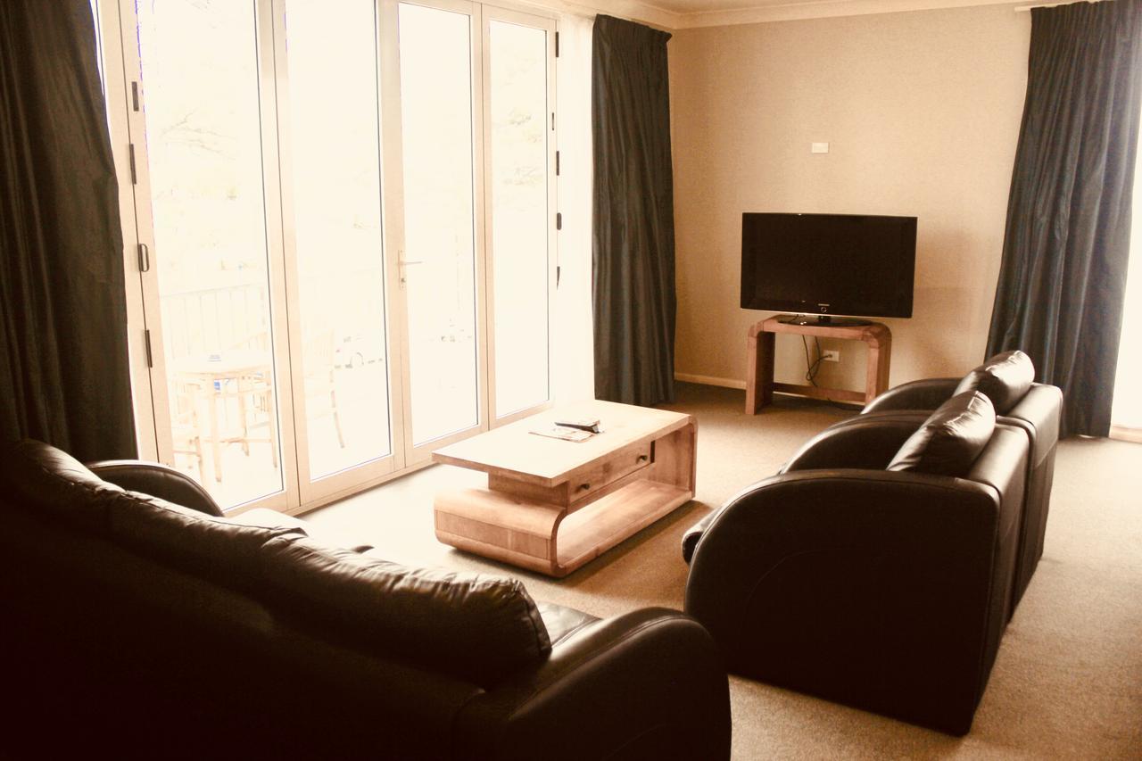 Hotel The Nautilus Napier Exteriér fotografie The living room of a typical apartment