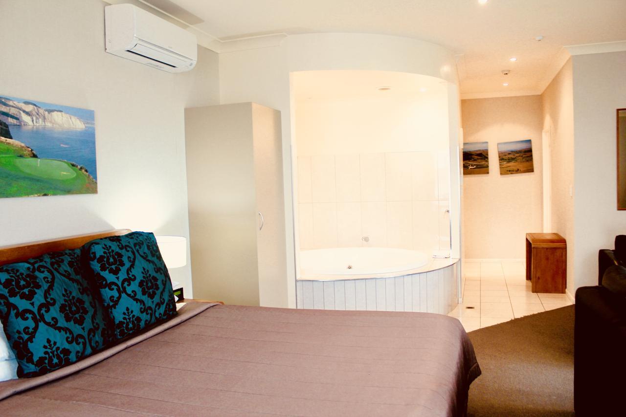 Hotel The Nautilus Napier Exteriér fotografie A room at the hotel