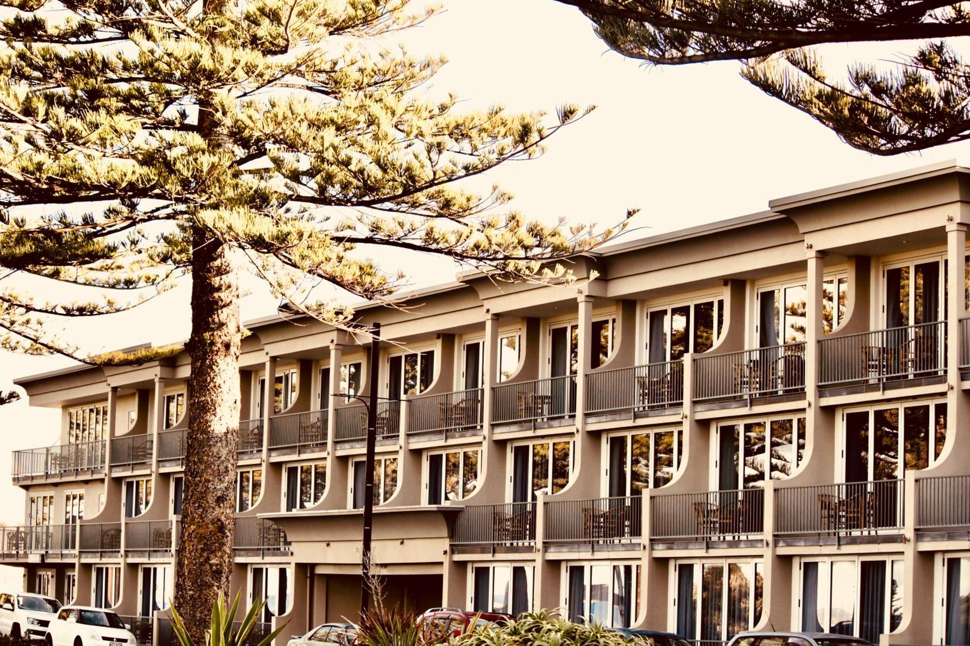 Hotel The Nautilus Napier Exteriér fotografie The Surf Hotel