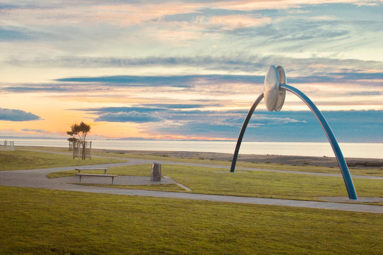 Hotel The Nautilus Napier Exteriér fotografie The Whalebone Arch