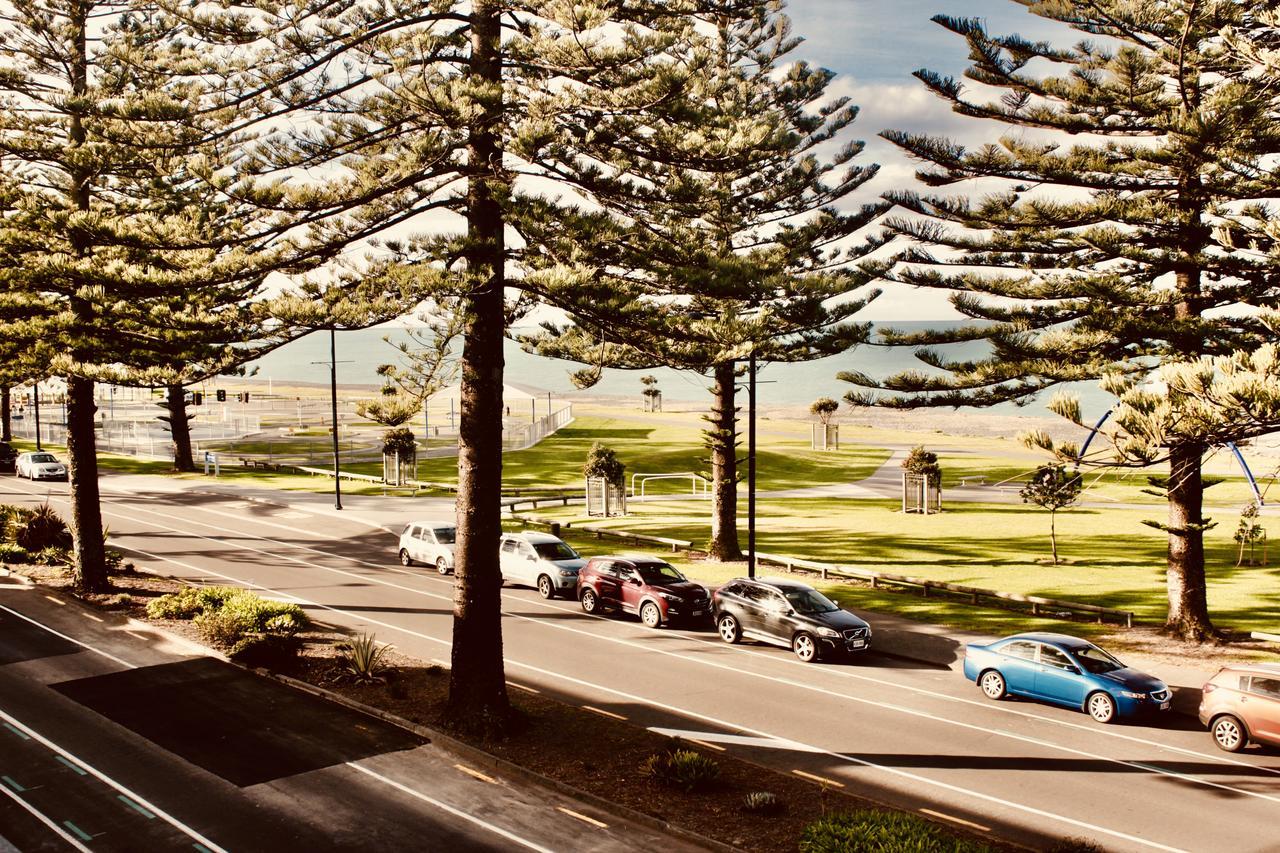 Hotel The Nautilus Napier Exteriér fotografie The Esplanade, 2015